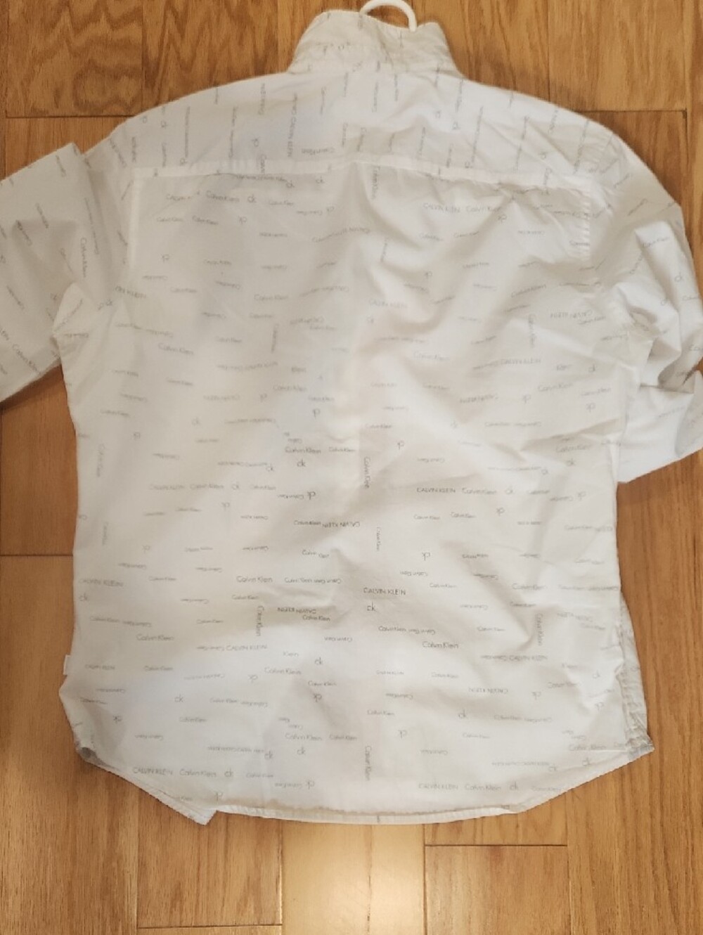 Calvin Klein White Button-Up Shirt Body Fit with Subtle Gray Logo Print Large - Picture 15 of 16